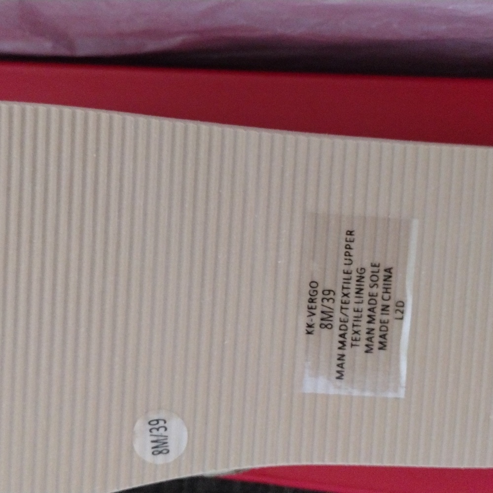 Kelly & Katie Vergo Sandal, Size 8 Medium - Picture 8 of 11